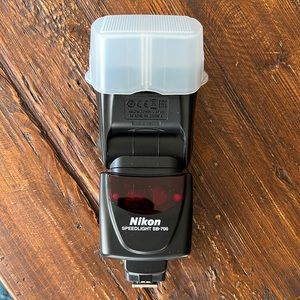 Nikon Speedlight SB-700
